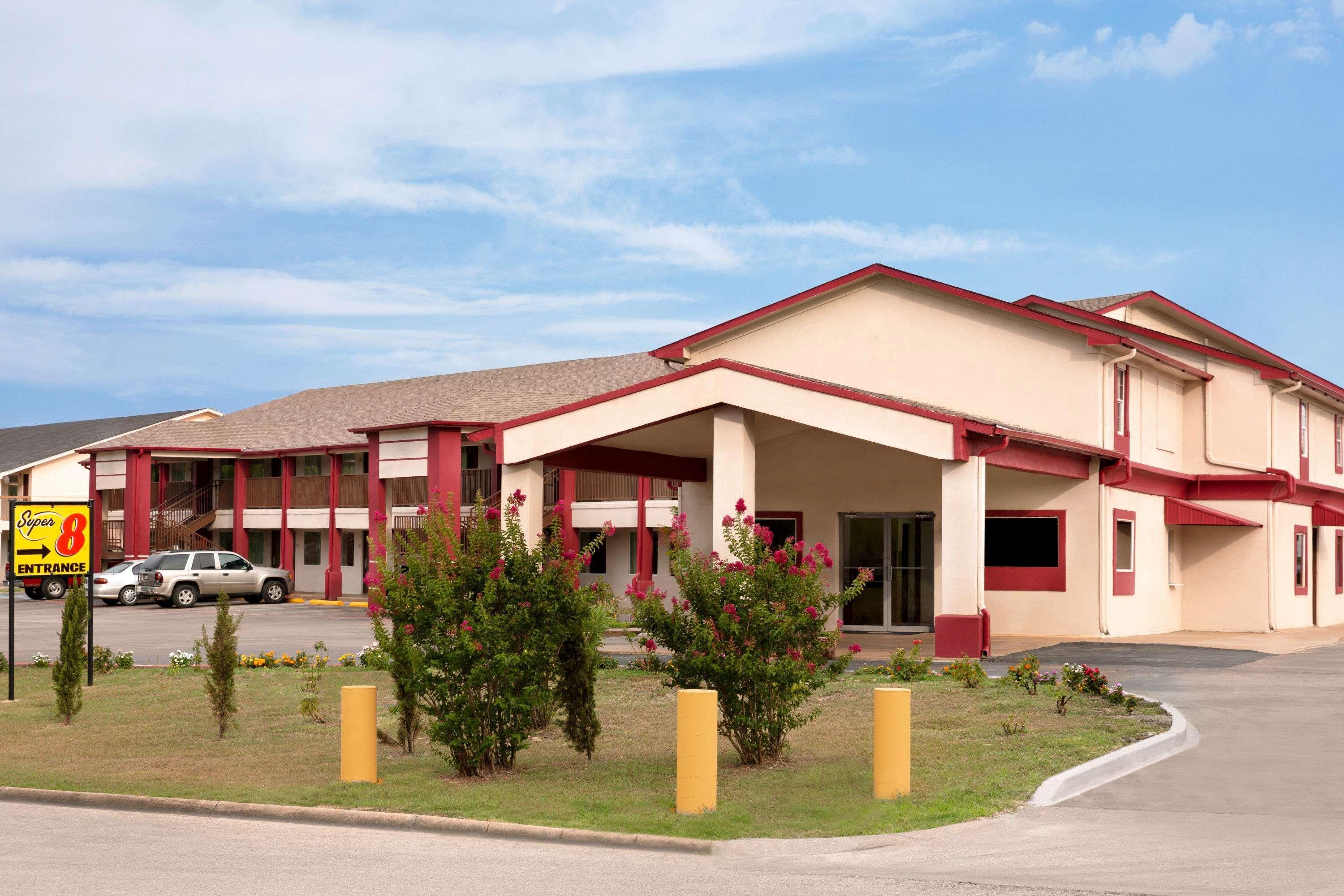 Super 8 By Wyndham Corsicana Exteriör bild